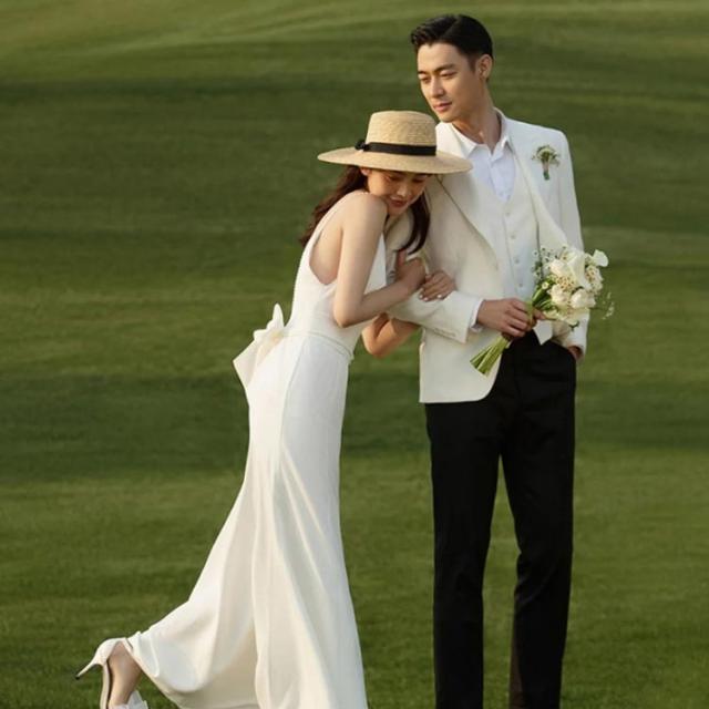 ウエディングドレス 二次会 マーメードドレス スレンダーライン V