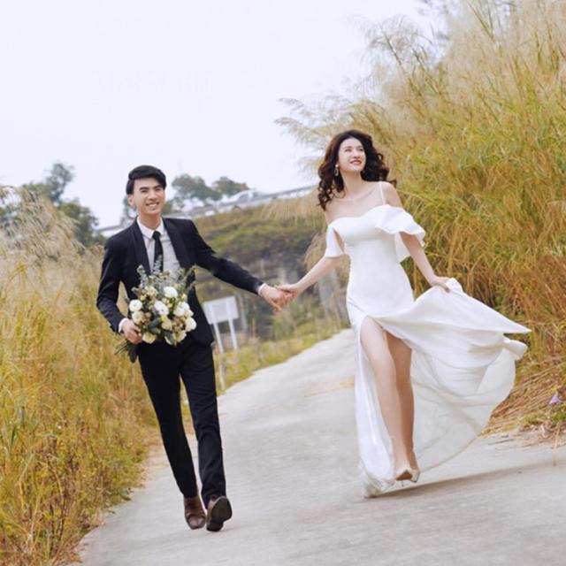 ウエディングドレス 二次会 マーメードドレス スレンダーライン フォトウェディング ドレス ファスナータイプ フォトウェディング リゾートウェディング セパレートドレス トレーン付き ドレス フレア袖 ウエディングドレス 二次会 マーメードドレス スレンダーライン フォト