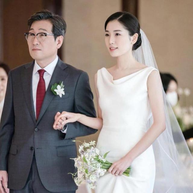 ウェディングドレス マーメイドライン ロングドレス ウェディング ウエディング パーティードレス フィッシュテール ノースリブ 背空き 結婚式 ワンピース 海外 挙式 ホワイト 白 トレーン付き ドレス ウェディングドレス マーメイドライン ロングドレス ウェディング