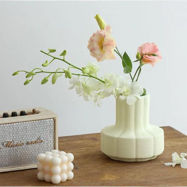 高15.5cm 一輪挿し 陶器フラワーベース 花瓶 陶器 大型 白 ベージュ