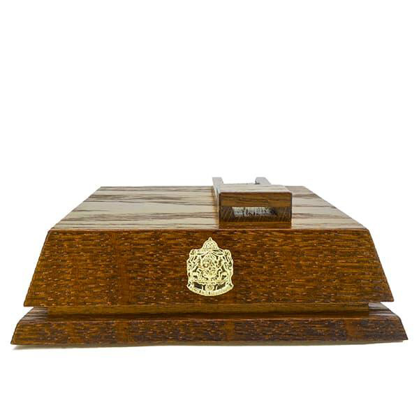 アブガルシア 1640840 ウッド ディスプレイ 右ハンドル用 (ダークブラウン)AbuGarcia 展示用ウッドディスプレイ[1640840ABU] 返品種別A