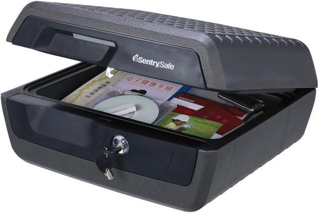 SentrySafe 耐火 防水 ポータブル金庫 フラットキー CWシリーズ 黒