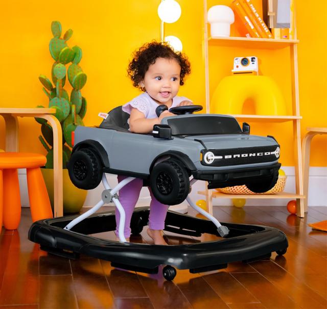 パウパトロール　PAW PATROL デスクu0026チェアセット　デルタ : デルタ テーブル＆チェア 収納付き パウパト Delta PAW