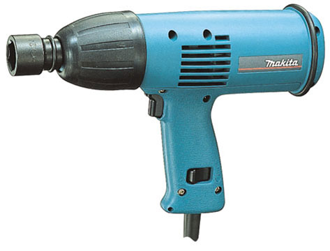マキタ 5型電動インパクトレンチ(ソケット(19-38・22-38・24-45)・プラスチックケース付) makita 正逆転両用 6905H返品種別B