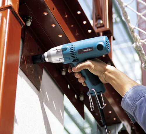 マキタ 電動インパクトレンチ(コード10m ケース別売) makita ソケット別売 無段変速・正逆転両用・ブレーキ付 6953SP返品種別B