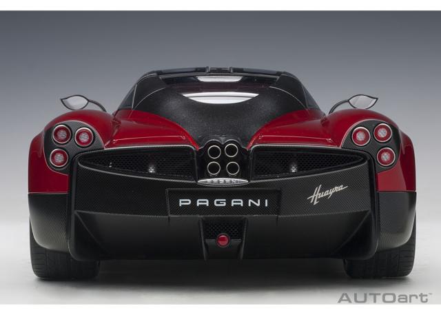 オートアート  パガーニ　ウアイラ BC シルバー Amazon.com: AUTOart 78266 1/18 - Signature: Pagani Huayra