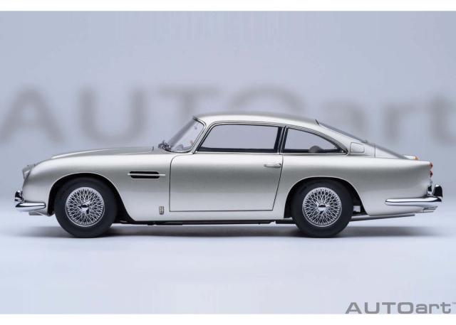 オートアート 1/18 アストンマーチン DB5（シルバー・メタリック）【70287】ミニカー 返品種別B