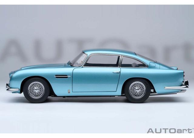 オートアート 1/18 アストンマーチン DB5（ライトブルー・パール）【70288】ミニカー 返品種別B