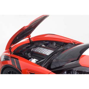 オートアート 1/18 シボレー コルベット (C7) グランスポーツ(レッド/ホワイト・ストライプ)【71274】ミニカー 返品種別B