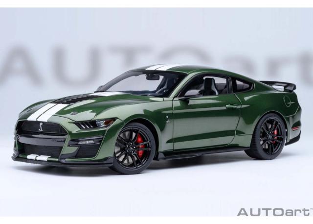 オートアート 1/18 フォード マスタング シェルビー GT500（グリーン/ホワイト・ストライプ）【73097】ミニカー 返品種別B
