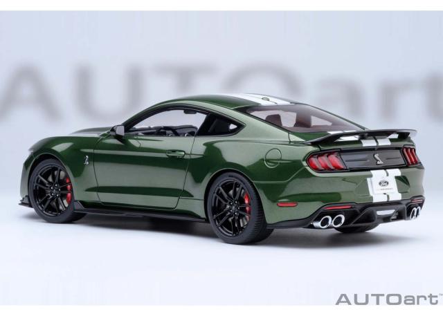オートアート 1/18 フォード マスタング シェルビー GT500（グリーン