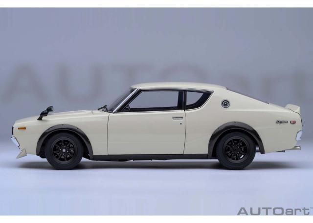 オートアート 1/18 日産 スカイライン 2000GT-R （KPGC110） チューンド・バージョン （ホワイト）【77467】ミニカー 返品種別B
