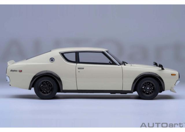 オートアート 1/18 日産 スカイライン 2000GT-R （KPGC110） チューンド・バージョン （ホワイト）【77467】ミニカー 返品種別B