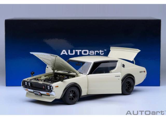 オートアート 1/18 日産 スカイライン 2000GT-R （KPGC110） チューンド・バージョン （ホワイト）【77467】ミニカー 返品種別B