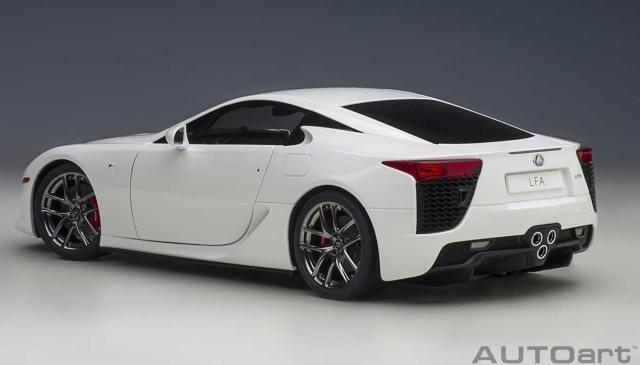 レクサスLFA 1/18ミニカー ホワイト オートアート 1/18 レクサス LFA（ホワイテスト・ホワイト）【78850