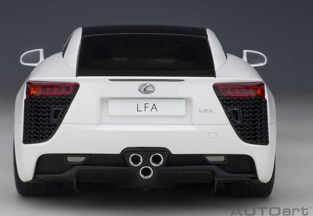 オートアート 1/18 レクサス LFA(ホワイテスト・ホワイト オートアート 1/18 レクサス LFA(ホワイテスト・ホワイト