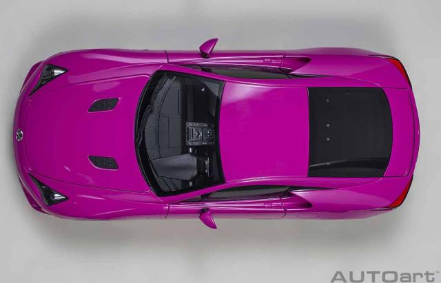 オートアート 1/18 レクサス LFA（パッショネイト・ピンク