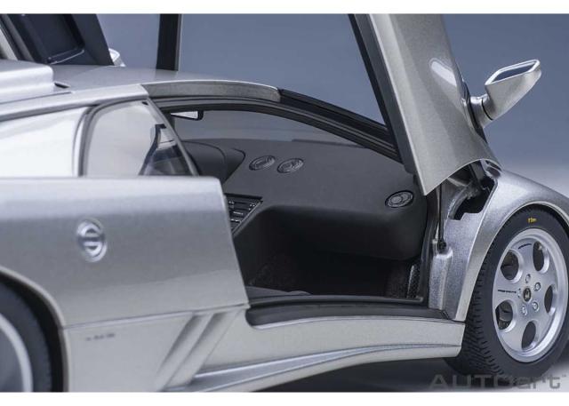 オートアート 【再生産】1/18 ランボルギーニ ディアブロ SE30 イオタ