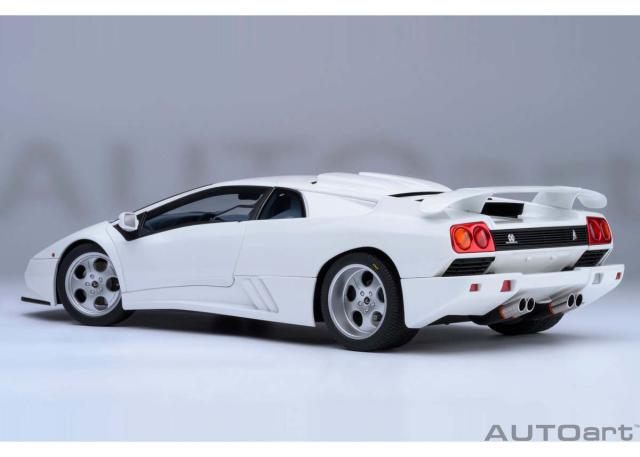 オートアート 1/18 ランボルギーニ ディアブロ SE30 イオタ（ホワイト）【79145】ミニカー 返品種別B_1
