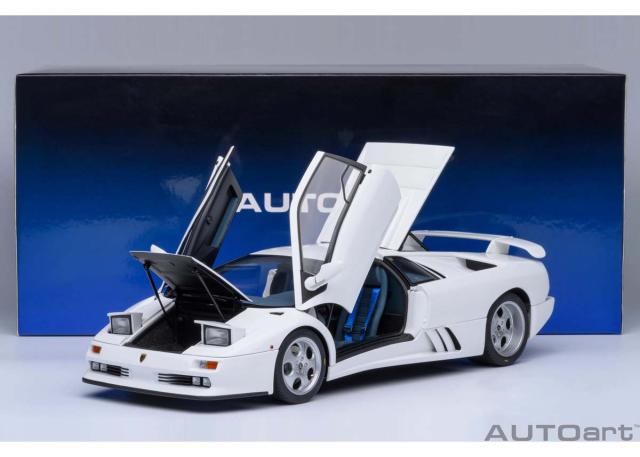 オートアート 1/18 ランボルギーニ ディアブロ SE30 イオタ（ホワイト）【79145】ミニカー 返品種別B_14
