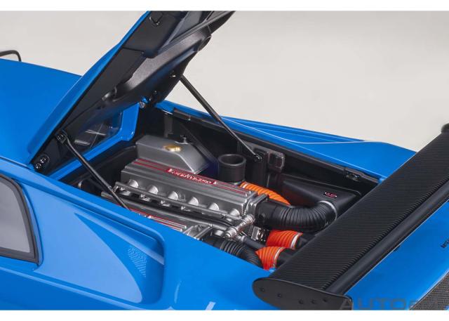 AUTOart 1/18 ランボルギーニ ディアブロ SV-R （BLU LE MANS