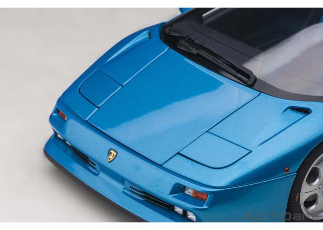 オートアート 【再生産】1/18 ランボルギーニ ディアブロ SE30（BLU SIRENA/メタリック・ブルー）【79156】ミニカー 返品種別B_12