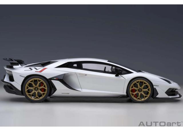 オートアート 1/18 ランボルギーニ アヴェンタドール SVJ （パール