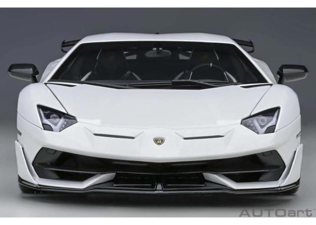 オートアート 1/18 ランボルギーニ アヴェンタドール SVJ （パール