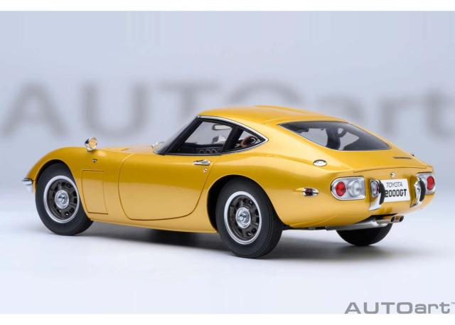 オートアート 1/18 トヨタ 2000GT 1967 （ゴールド）【79549】ミニカー 返品種別B