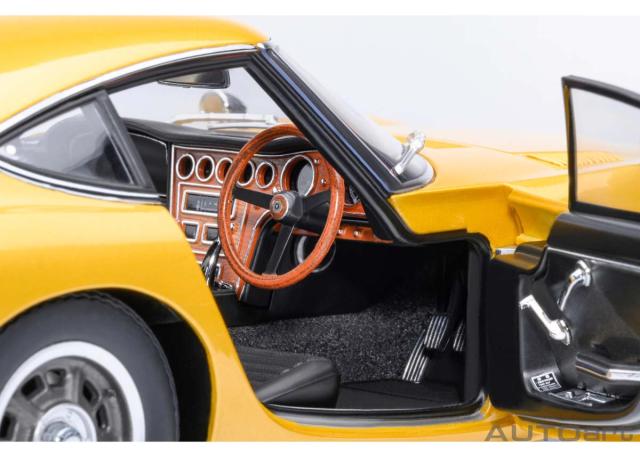 オートアート 1/18 トヨタ 2000GT 1967 （ゴールド）【79549】ミニカー 返品種別B