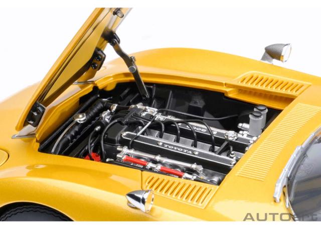 オートアート 1/18 トヨタ 2000GT 1967 （ゴールド）【79549】ミニカー 返品種別B
