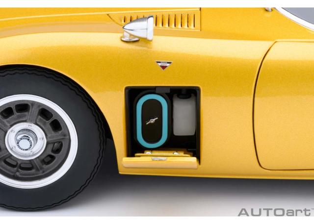 オートアート 1/18 トヨタ 2000GT 1967 （ゴールド）【79549】ミニカー 返品種別B