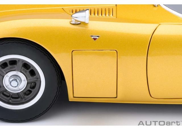 オートアート 1/18 トヨタ 2000GT 1967 （ゴールド）【79549】ミニカー 返品種別B