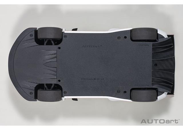 オートアート 1/18 ホンダ NSX GT3 2018 （ホワイト）※開閉無【81898】ミニカー 返品種別B