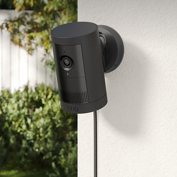 Amazon B0D4RMKQ8X 屋外向け防犯カメラ（ブラック） 電源アダプターモデルRing Outdoor Cam Plus Plug-In[B0D4RMKQ8X] 返品種別A