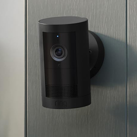 Amazon B0D4SSLTZT 屋外向け防犯カメラ（ブラック）Ring Outdoor Cam Plus Battery[B0D4SSLTZT] 返品種別A