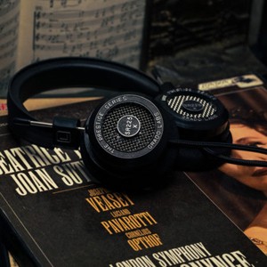 グラド SR225X ダイナミックオープン型ヘッドホンGRADO SR225x[SR225X] 返品種別A