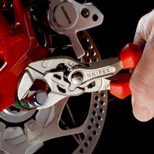 クニペックス 86 05 150 プライヤーレンチ 150mmKNIPEX ミニ・プライヤーレンチ[8605150KNIPEX] 返品種別B_4