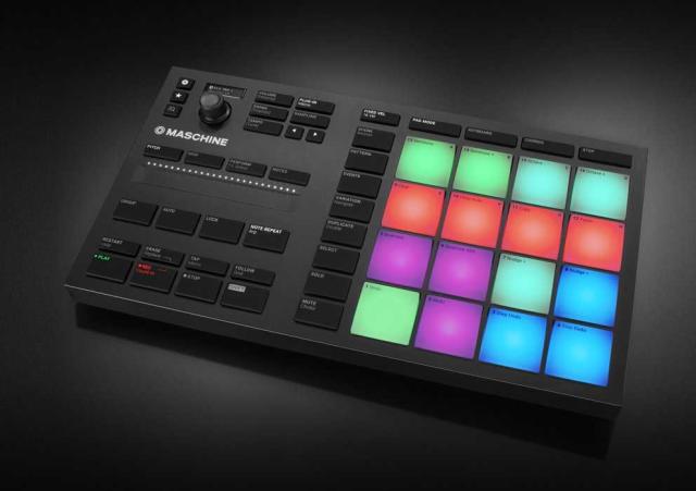ネイティブインストゥルメンツ MASCHINEMIKROMK3 MASCHINE MIKRONative Instruments MASCHINE MIKRO MK3[MASCHINEMIKROMK3] 返品種別A_2