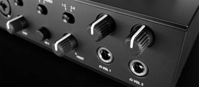 ネイティブインストゥルメンツ オーディオインターフェイス Native Instruments KOMPLETE AUDIO 6 MK2 KOMPLETEAUDIO-MK2返品種別A_4