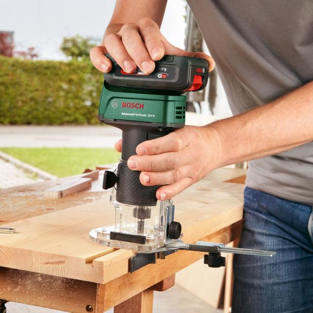 ボッシュ ADTR 118H コードレストリマー(本体のみ)BOSCH バッテリー・充電器別売[ADTR118H] 返品種別B_3