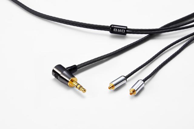 オーブ ヘッドホン/イヤホン用リケーブル(1.2m)【MMCX⇔3.5mm3極(ステレオ)L型プラグ】 CF-N-2G-MMCX 3.5 L返品種別A