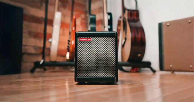 Positive Grid PGSPARKMB 10W ポータブルギターアンプ（ブラック）Spark MINI Black[PGSPARKMB] 返品種別A_10