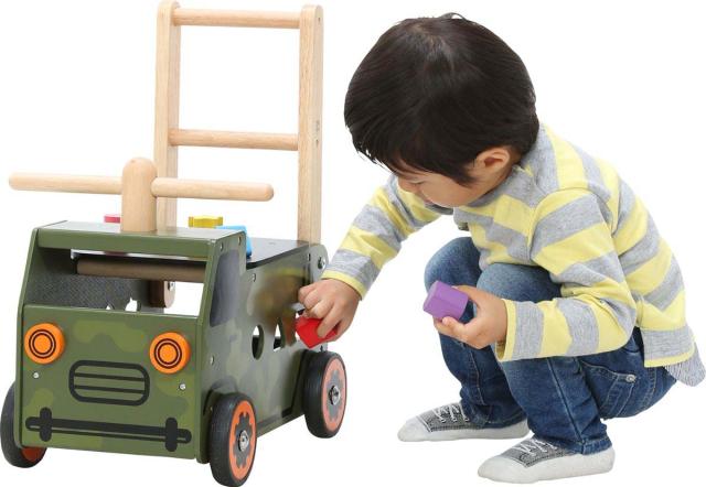 アイムトイ ウォーカー＆ライド アーミートラック  返品種別Bの通販は