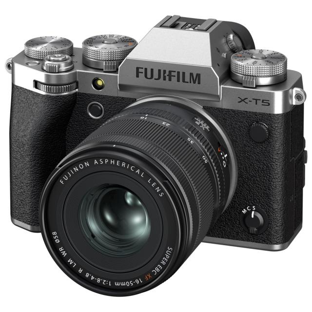 富士フイルム ミラーレス一眼カメラ「FUJIFILM X-T5」XF16-50mmレンズキット（シルバー）（日本語・英語版） FX-T5LK-1650S_JP返品種別A
