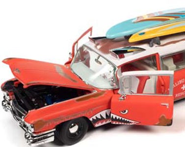 Auto World 1/18 1959 キャディラック エルドラド 救急車 ”Surf Shark 