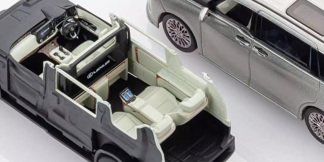 京商 1/43 レクサス LM 500h (ソニックチタニウム 4席ソリスホワイト)【KS03924T】ミニカー  返品種別B