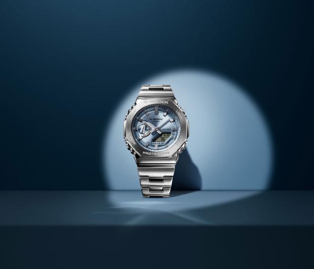 カシオ 【国内正規品】G-SHOCK（ジーショック）クオーツ　メンズタイプ GM-2110D-2AJF[GM2110D2AJF] 返品種別A_8