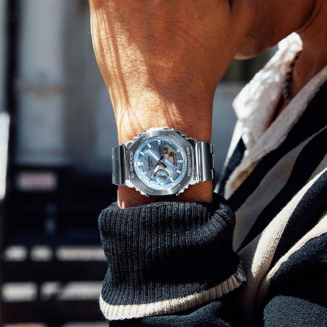カシオ 【国内正規品】G-SHOCK（ジーショック）クオーツ　メンズタイプ GM-2110D-2AJF[GM2110D2AJF] 返品種別A_9