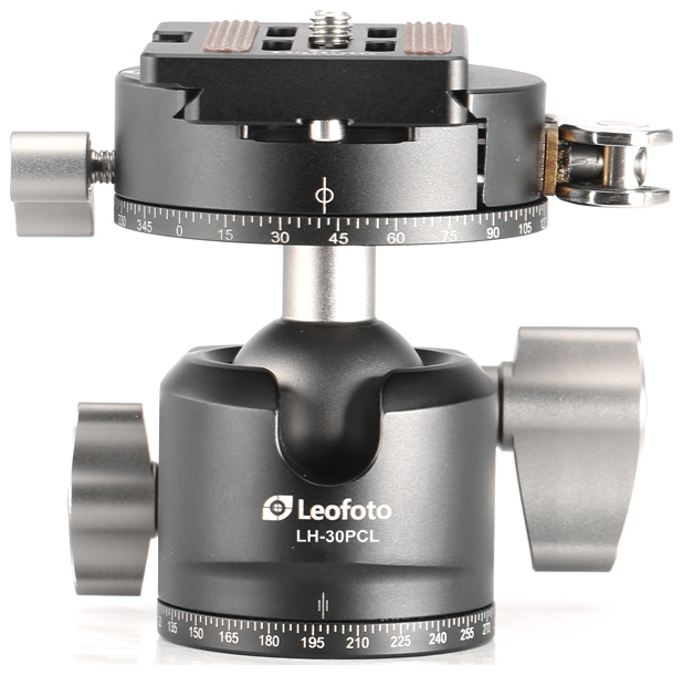 Nikon D750 ボディ（シャッター回数6,000回以下／美品） Nikon D750